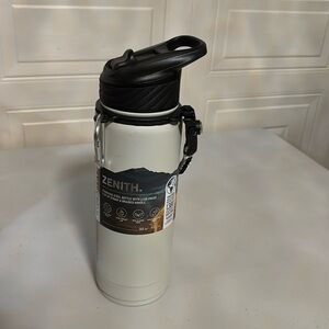 - Brand New Hydragear Zenith Steinless Steel Bottle With Leak-Proof Fl…